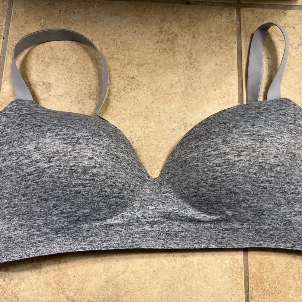 Soma Embliss Wireless bra 40B
